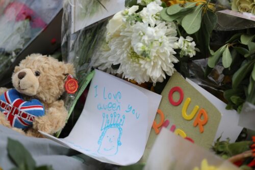 Should Children Attend Funerals Image?